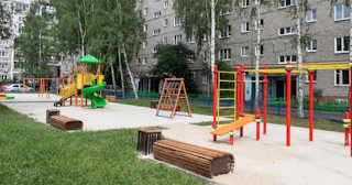 Благоустройство детской площадки во дворе от 1931 руб. в Серпухове